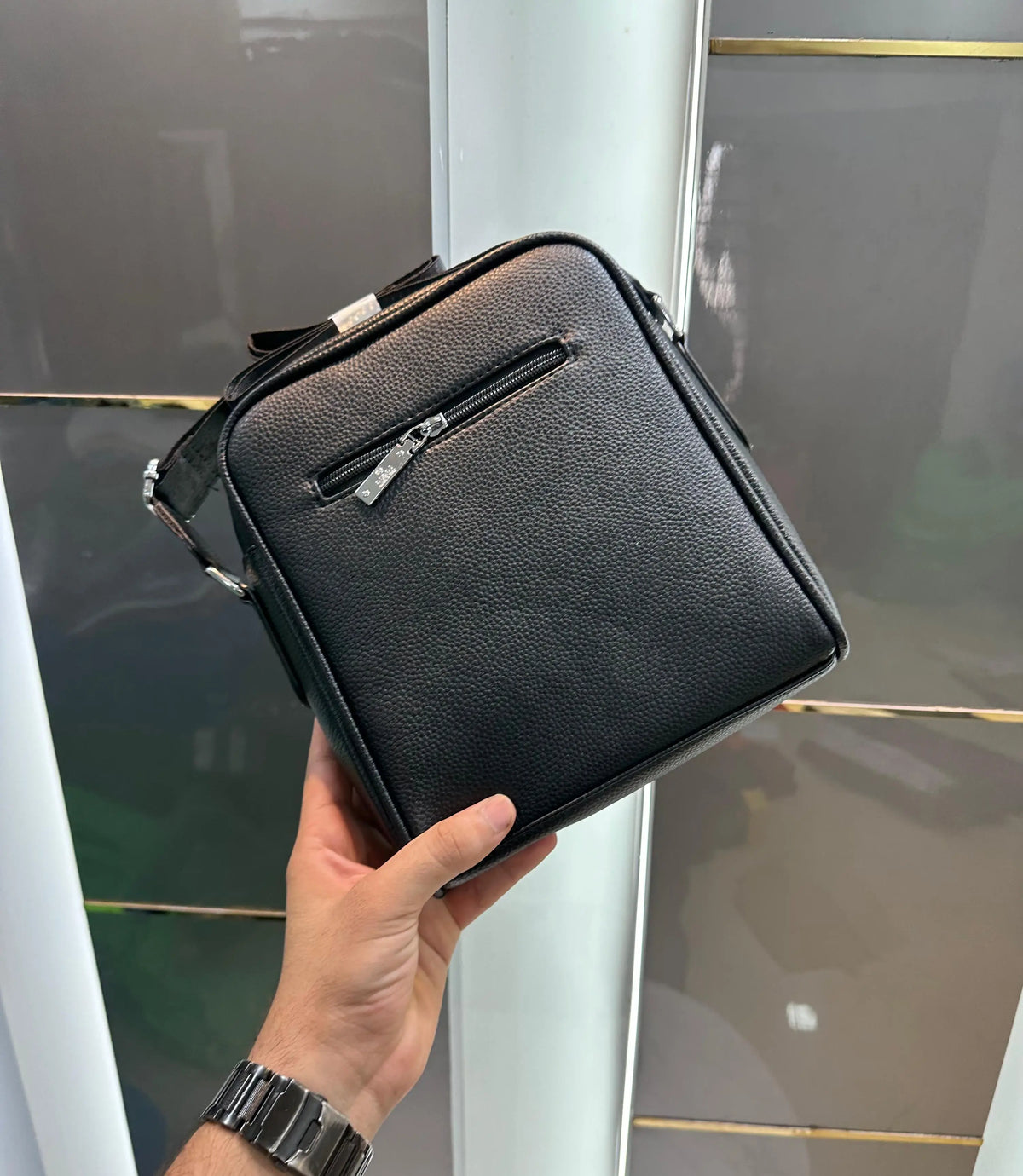 Guuc i Black Premium Imported Cross Body Bag