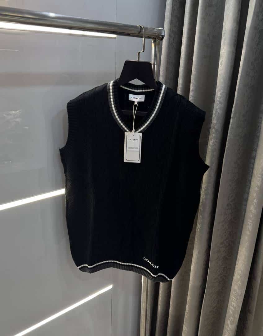 Coac_h Black Knitted Premium Sleeveless Pull Over