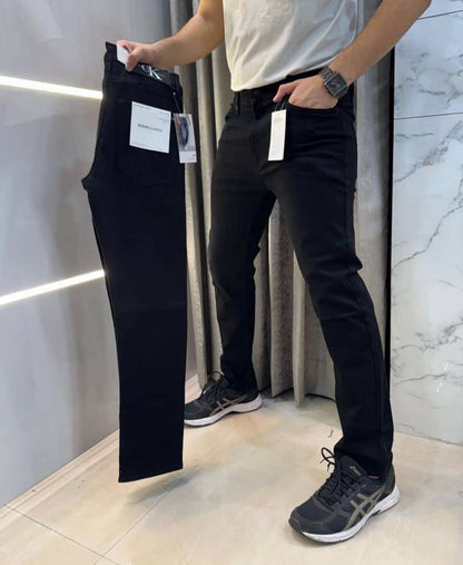Calvi n Klein Jet Black Imported Hyperfle.._X. Denim