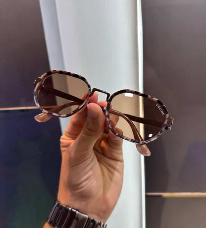 Celin e Tiger With Brown Luxury Shade 556