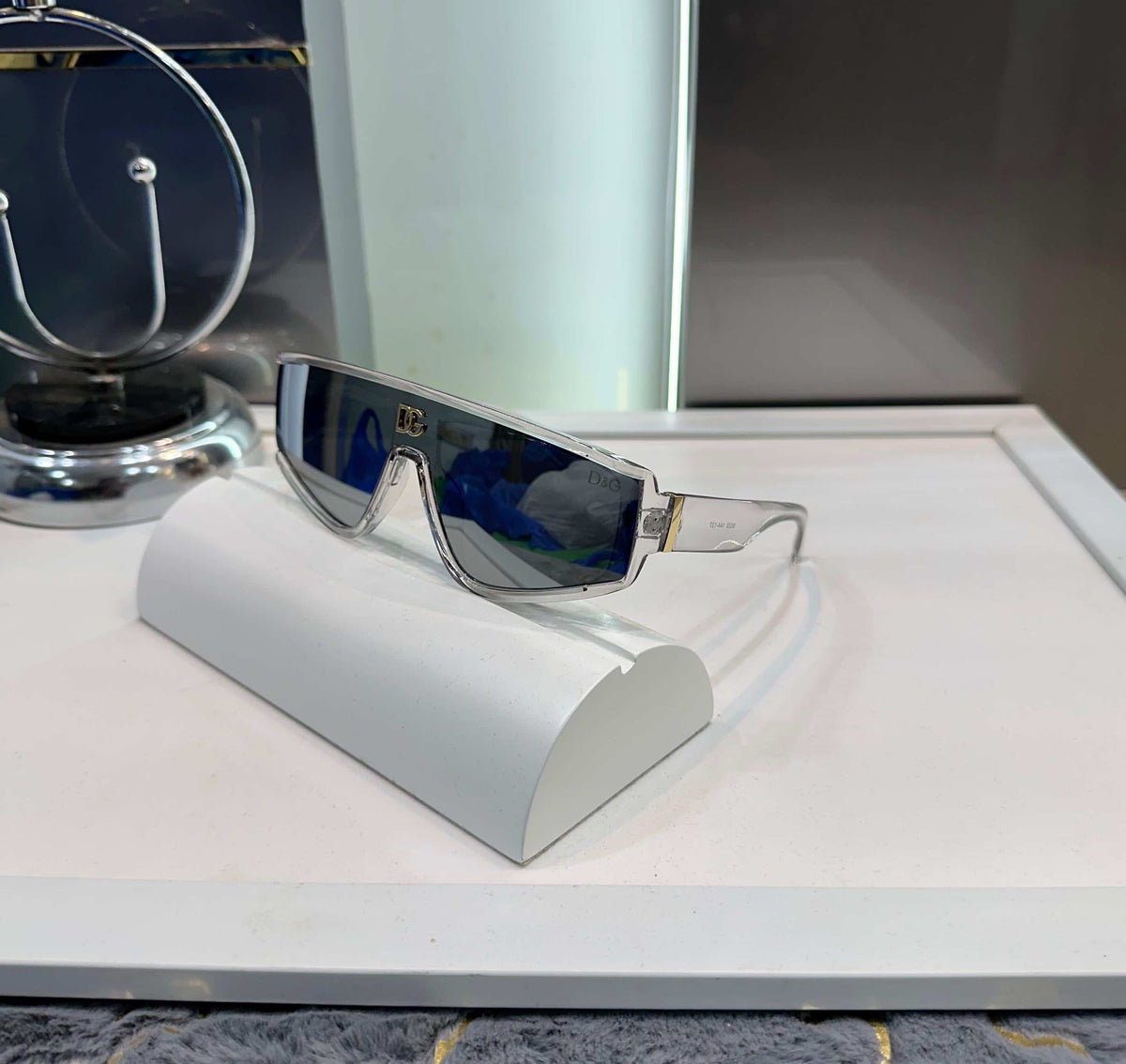 Dolce&Gabbana Grey Mirror Logo Designer Shade 9529