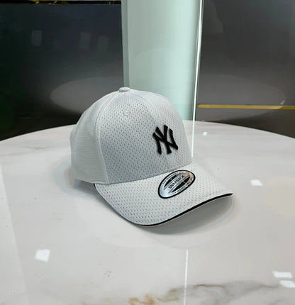 NY Yankees White Black Premium Imported Cap