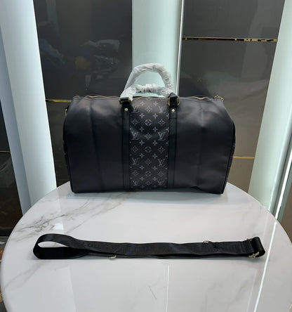 Louis Vuitto n Luxury Imported Duffel Bag 2558