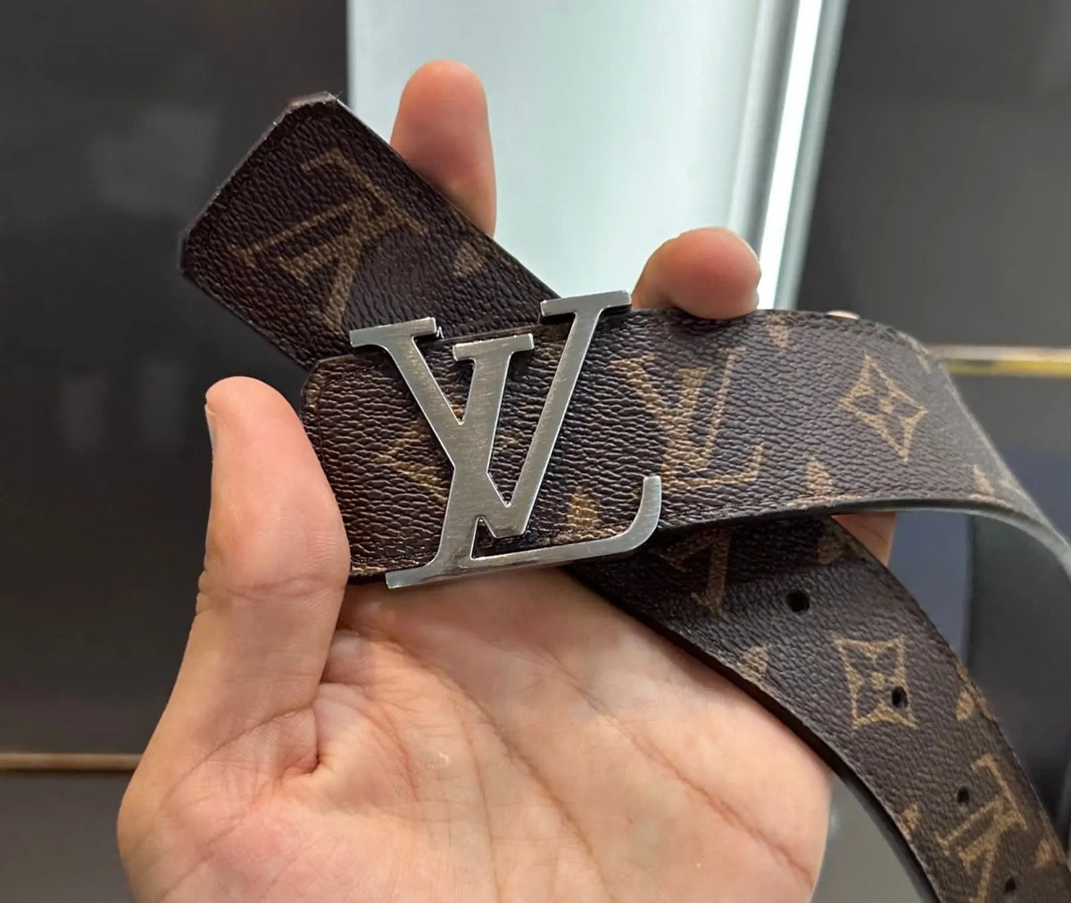 Louis Vuitto n Silver Premium Belt 592