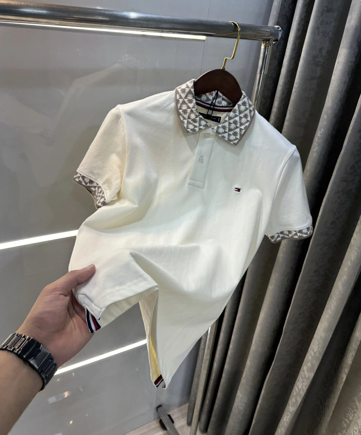 Tomm y Hilfiger Cream Premium Polo T-shirt