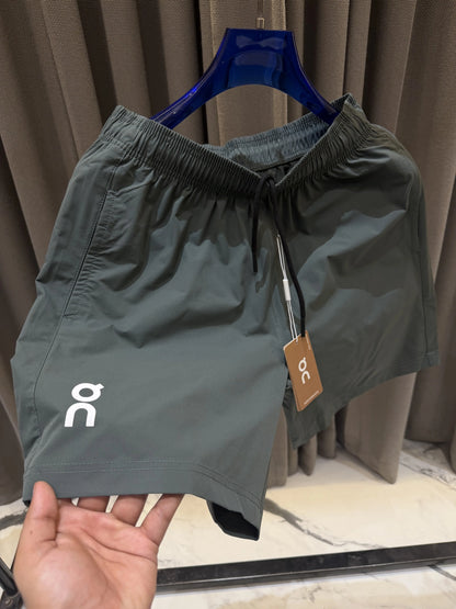 ON CLOUD SHORTS