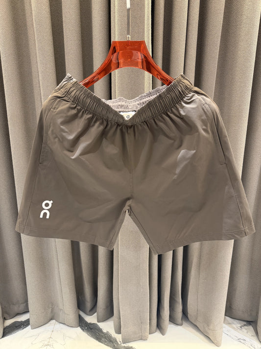ON CLOUD SHORTS