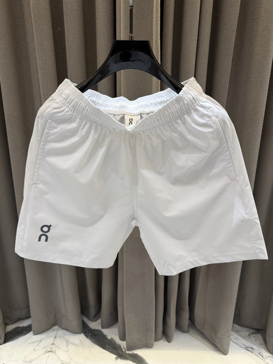 ON CLOUD SHORTS