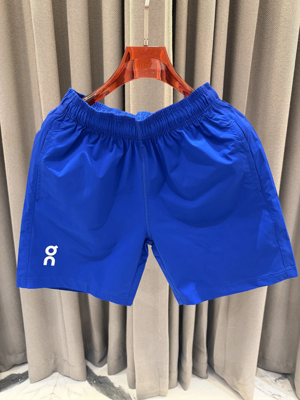 ON CLOUD SHORTS