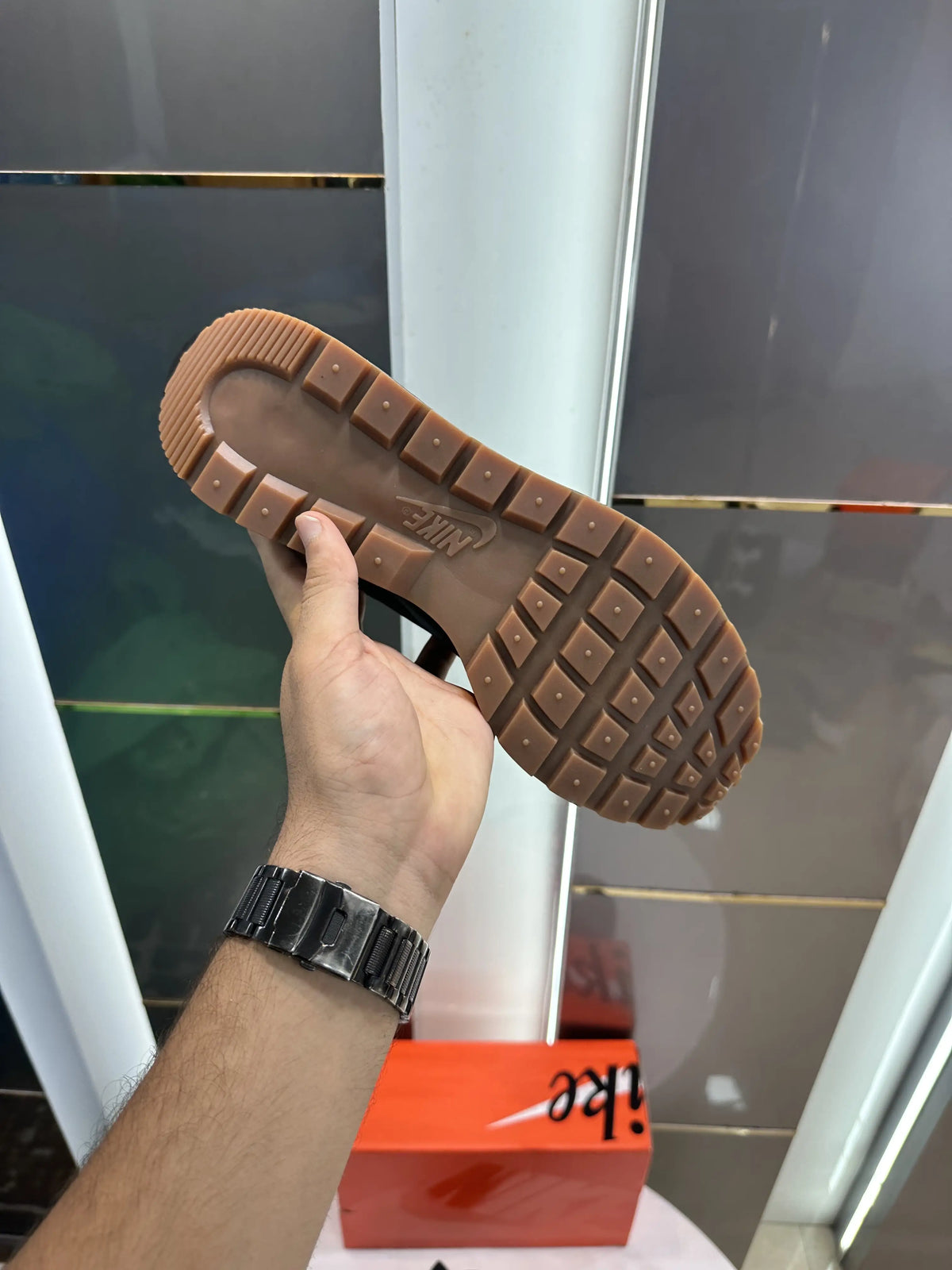 Nike_Sacai Vaporwaffle Black Gum Shoes