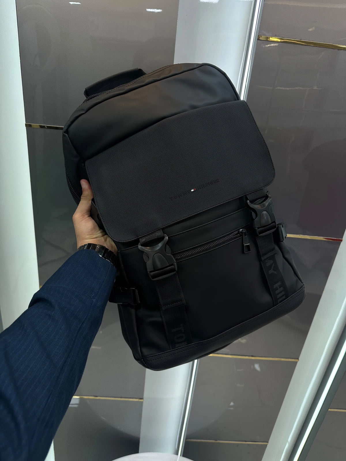 Tommy Hilfige r Luxury Imported BackPack T5020