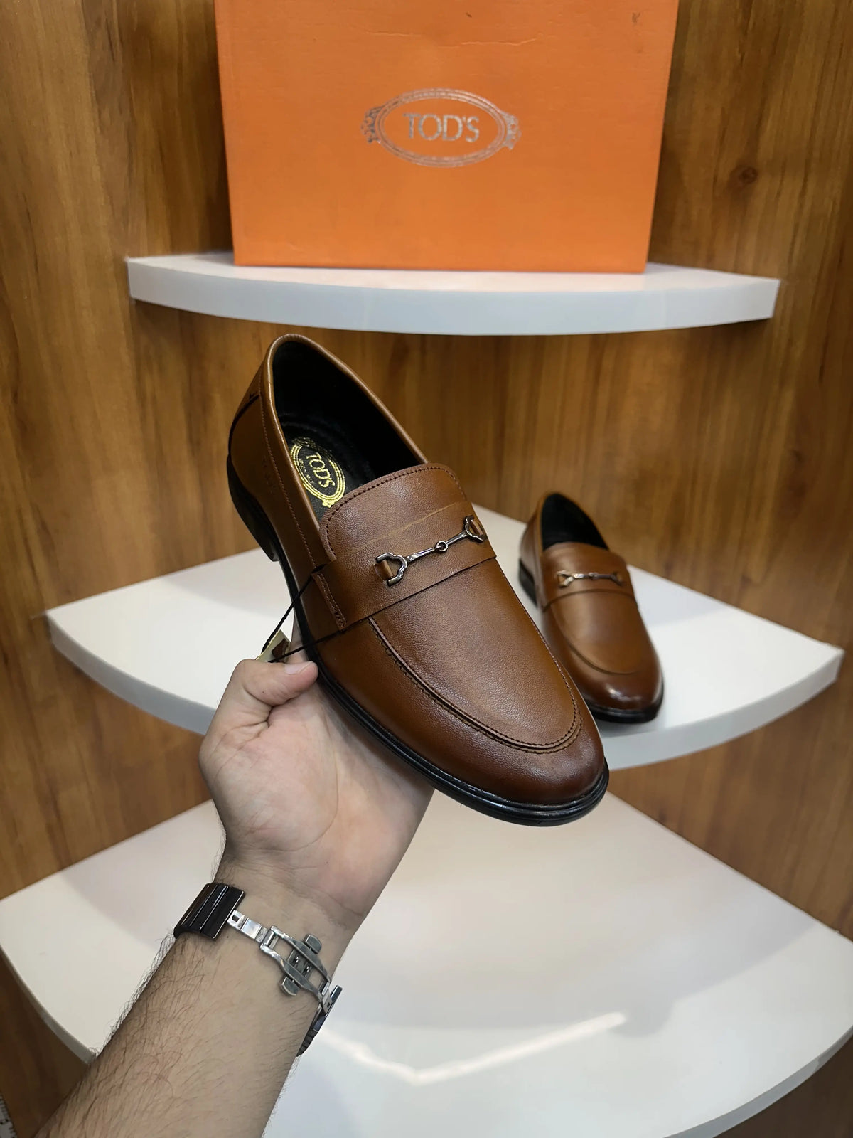 Tods_Tan Metal Buckle Premium Leather Formal Loafers