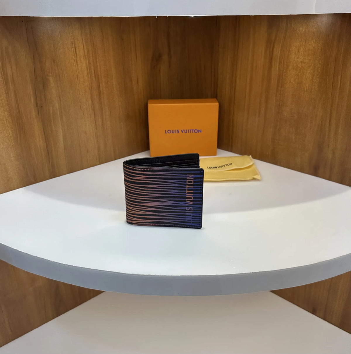 Louis Vuitto n Premium Prnited Wallet lv580