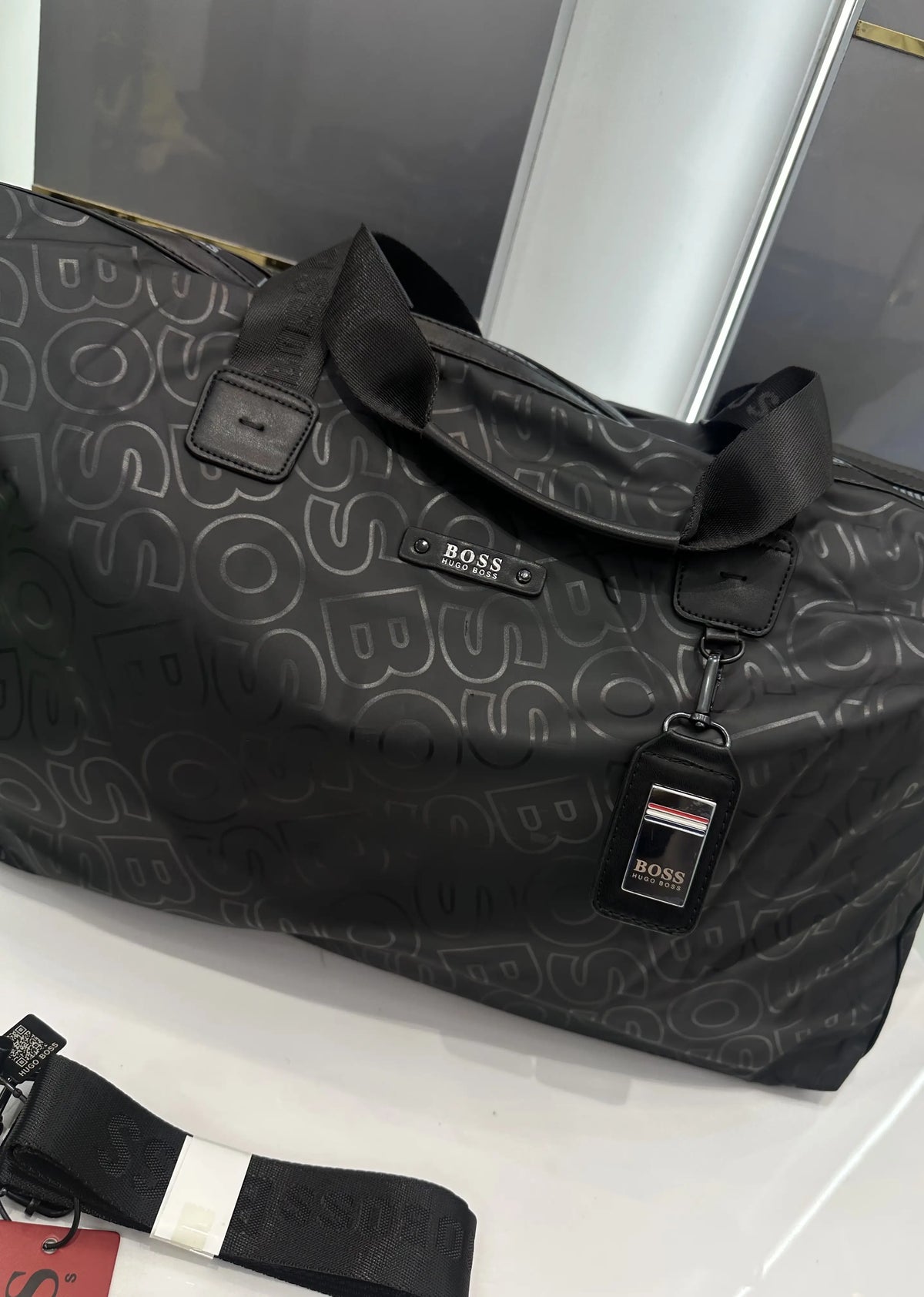 Hugo Bos s Luxury Imported Duffel Bag h0098