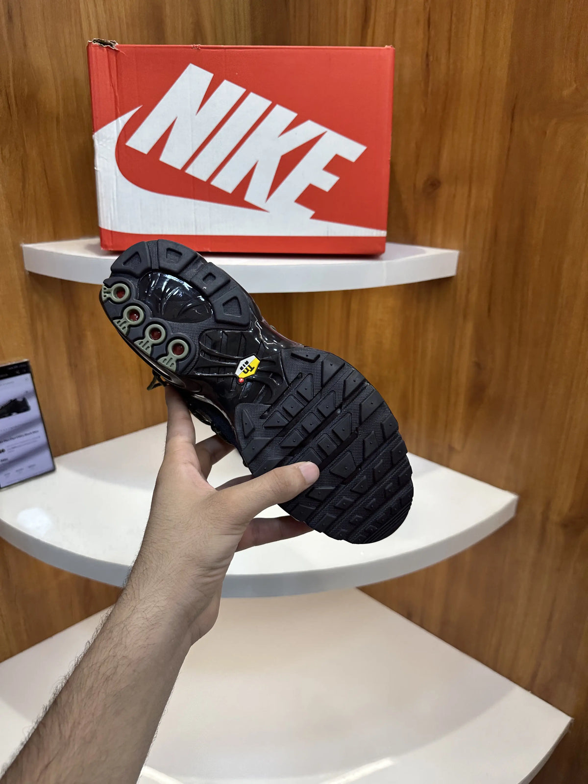 Nike_Airmax Plus Utility Black Olive