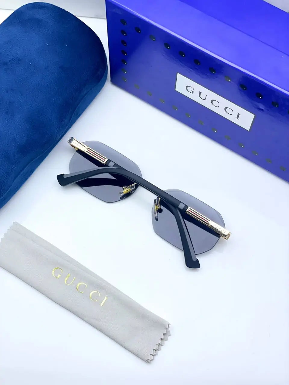 GUCCI 2312 GOLD BLACK