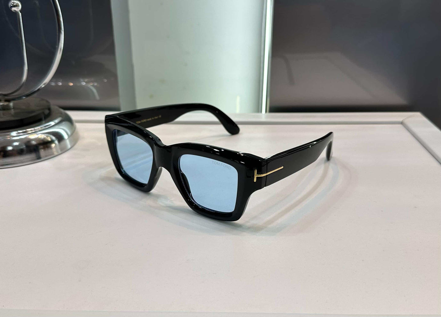 Tom ford 184 Black Blue