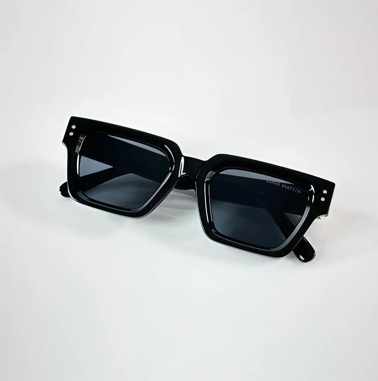 Louis Vuittiom Premium Black Sunglass