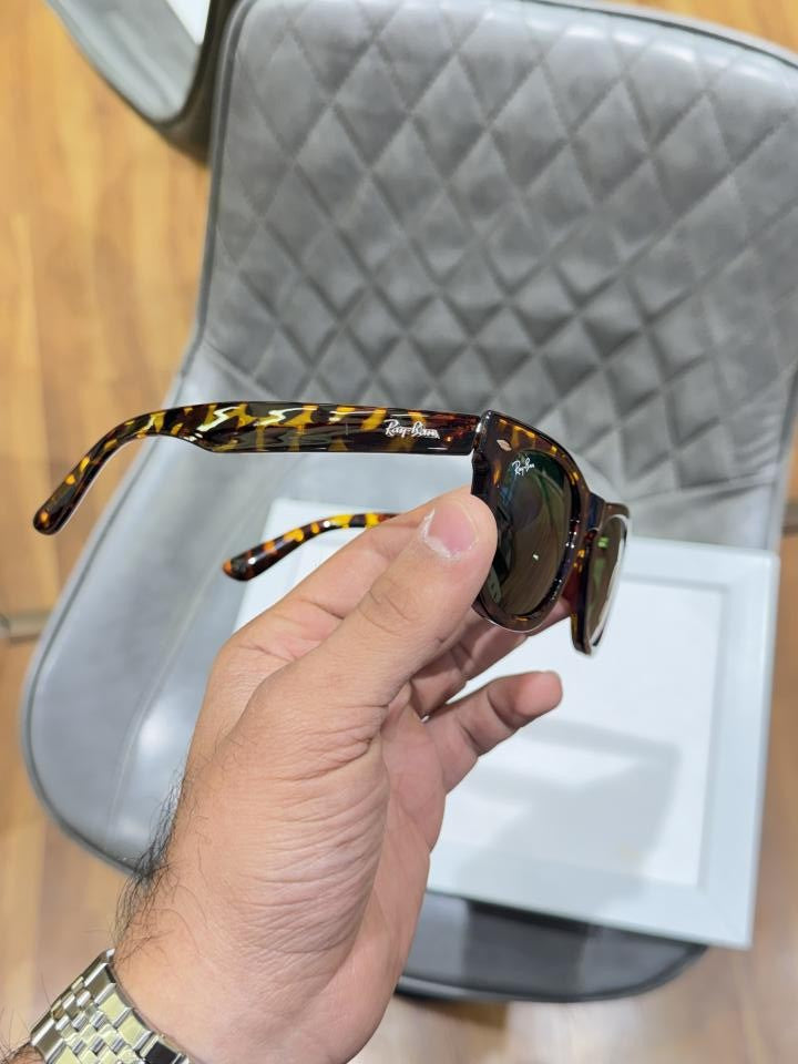 Rayban 2140 tiger green